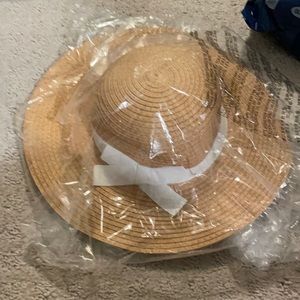 New!! Old Navy, baby straw hat with bow